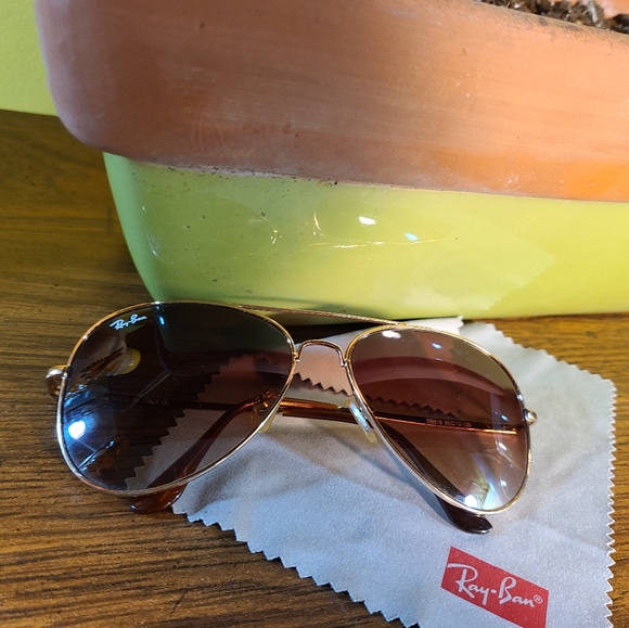 Ray-Ban sunglasses - Picture 3 of 12